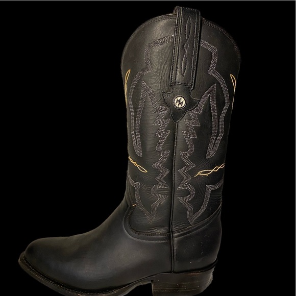 BOOTS - Picture 3 of 4